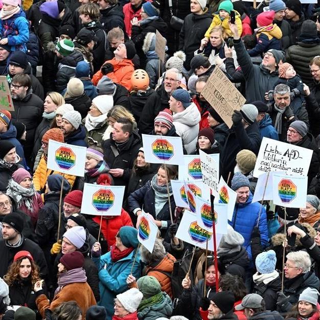 Protests against Germany's far right draw hundreds of thousands - in Munich, too many for safety